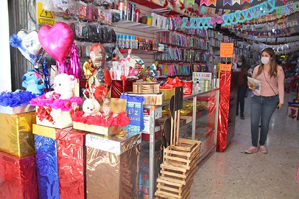Para el comercio será un triste San Valentín - La Prensa de Coahuila