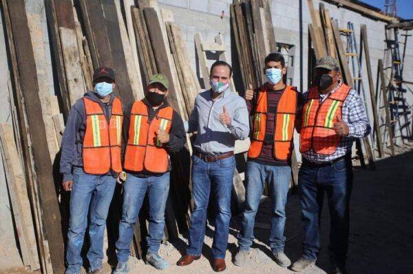 Supervisan construcción de Academia de Policía