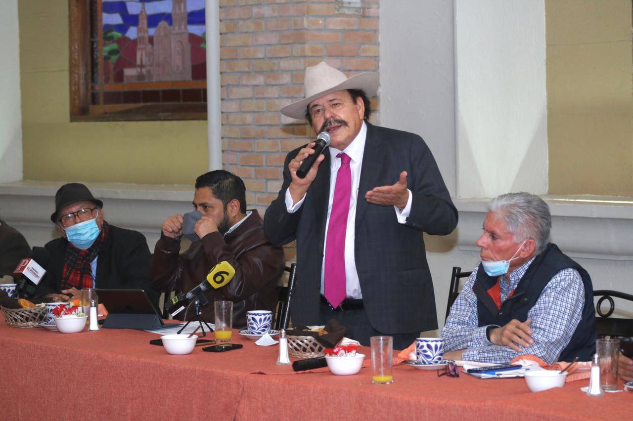 Se registra Armando Guadiana como precandidato a la alcaldía de Saltillo