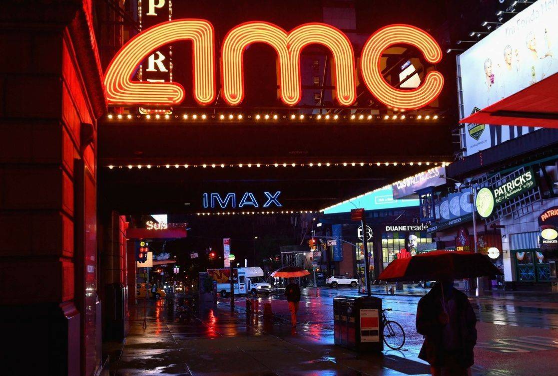 Cines de Nueva York reabrirán tras un año de cierre
