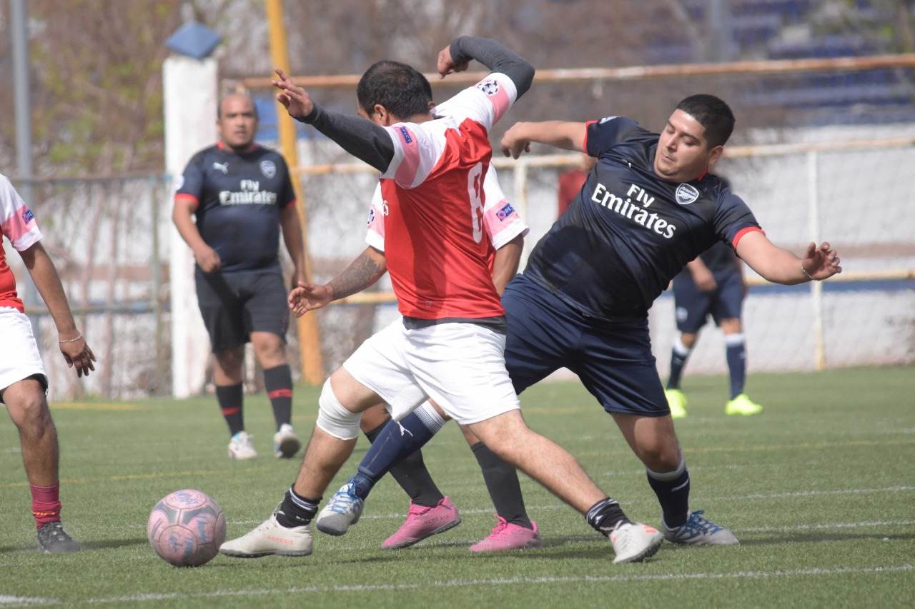 Galácticos tiene debut triunfal