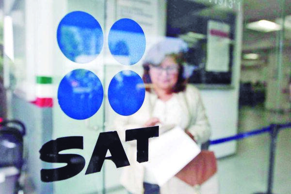 Ordena el SAT regreso a oficinas