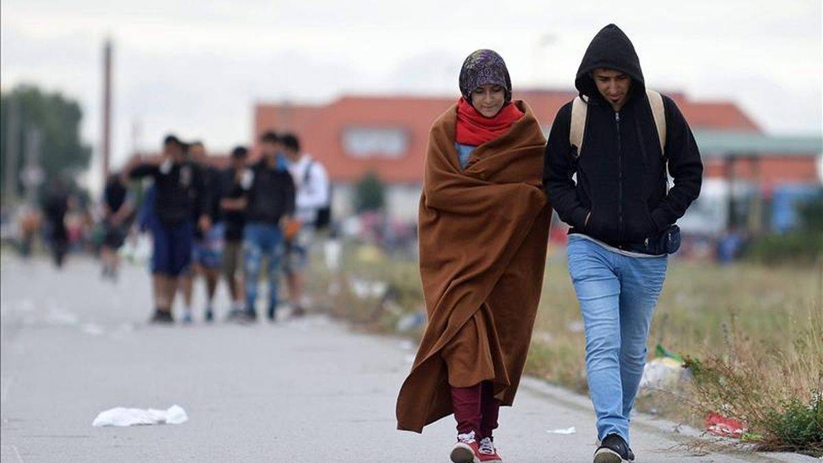 Merkel advierte crisis migratoria si no apoyan a quienes huyen de los talibanes