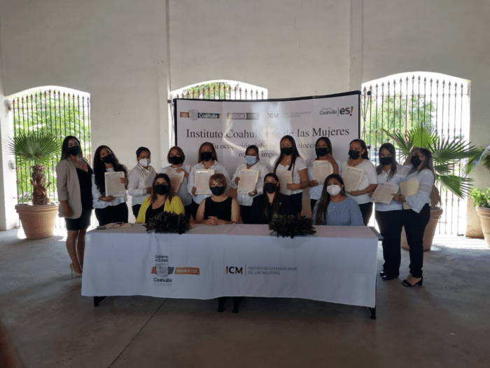 SE GRADÚA PRIMERA GENERACIÓN DEL ‘PROGRAMA ESTATAL DE PREPARATORIA ABIERTA PARA LAS MUJERES’, EN CUATRO CIÉNEGAS
