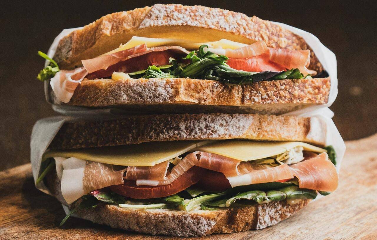 Mejora tus sándwiches haciendo tu propio pan de caja