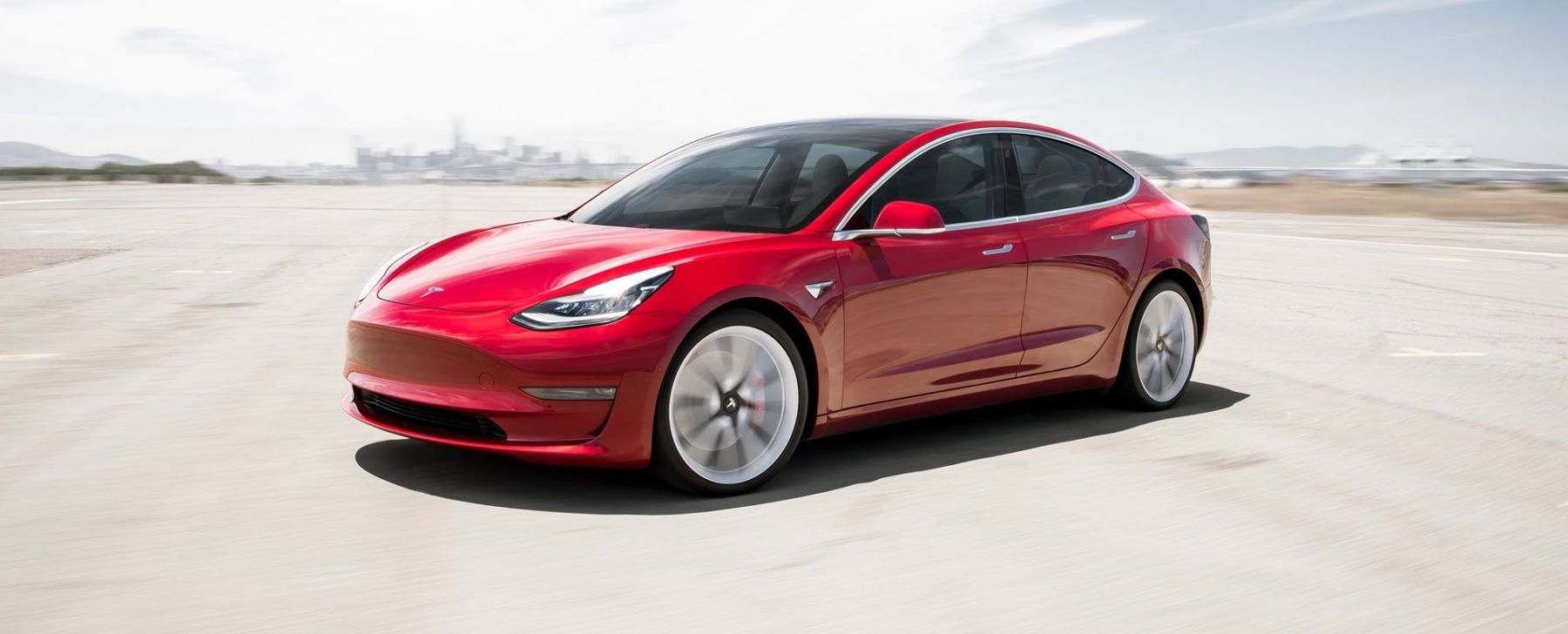 Carga su Tesla y la llega un recibo por 12.6 millones de pesos. ¿Qué sucedió?