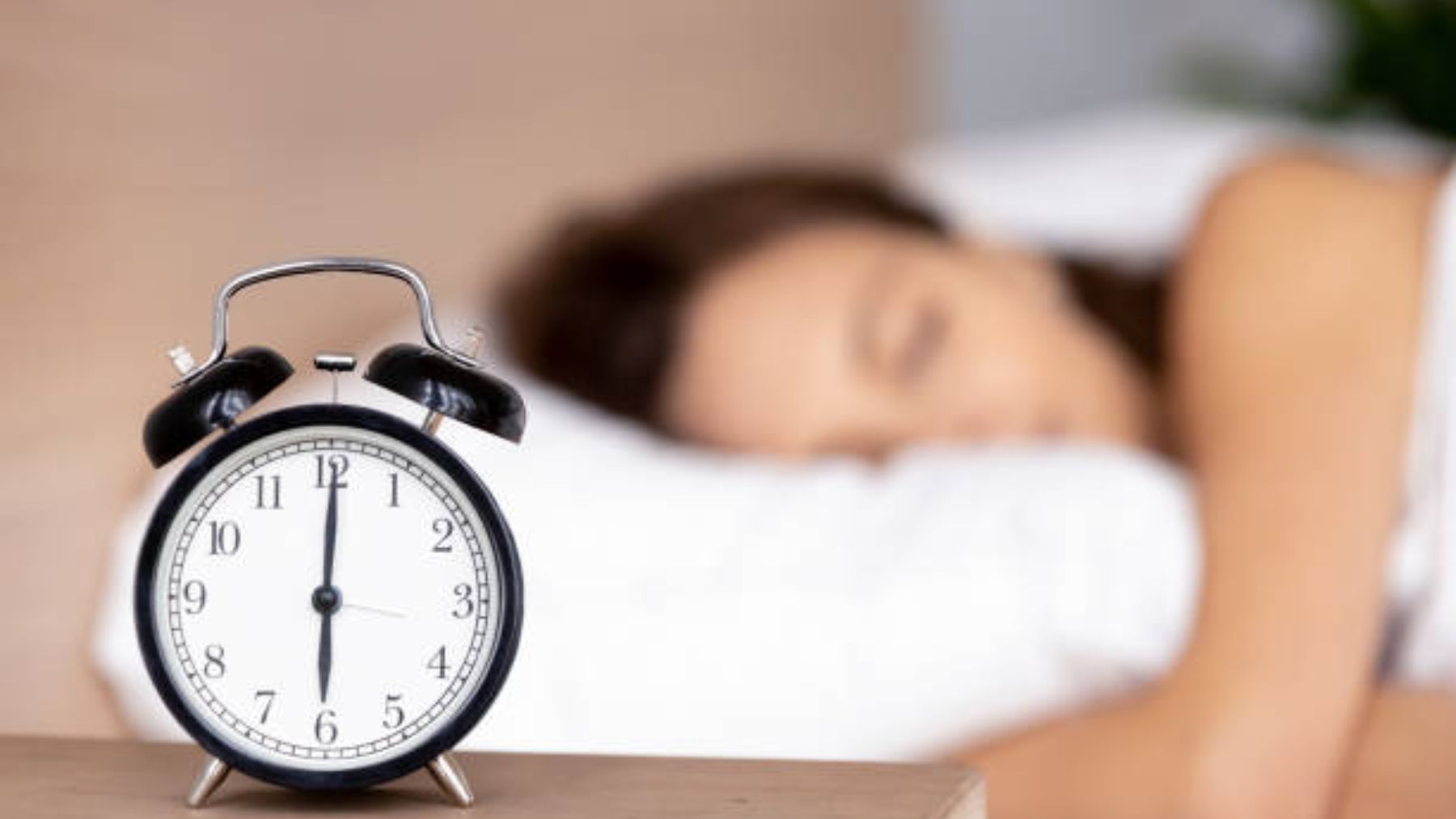 ¿Por qué dormir más de 8 horas es malo para la salud?, estudio lo explica