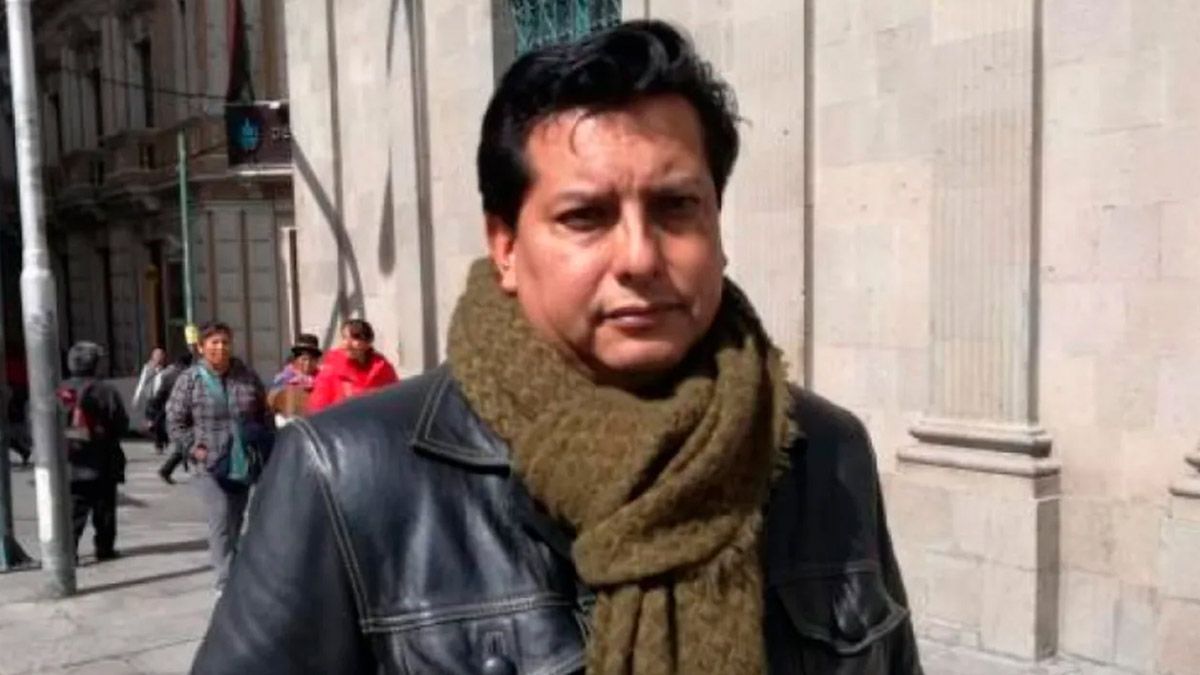 El «fósil» que lleva 33 años estudiando, debe 200 materias y cobra 62 mil pesos mensuales de beca en Bolivia