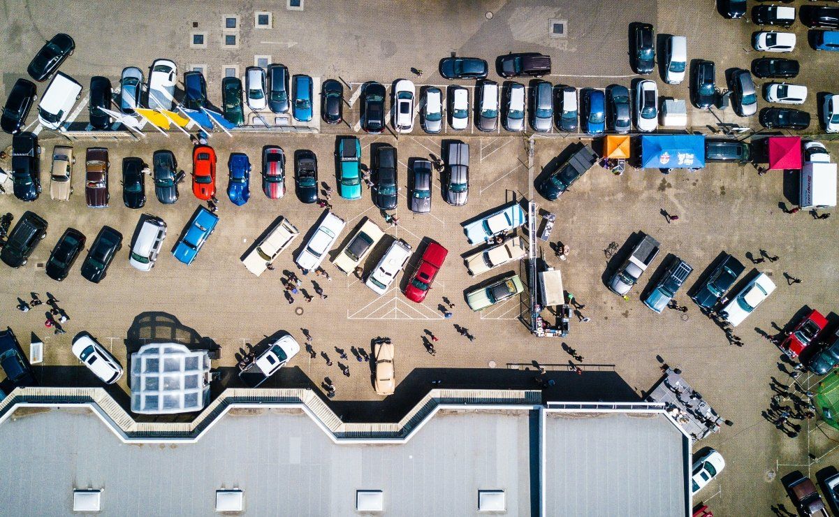 8 cosas que no debes dejar en tu auto bajo el sol