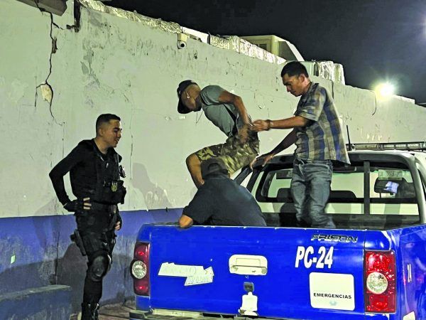 Encierran a cuatro por faltas administrativas