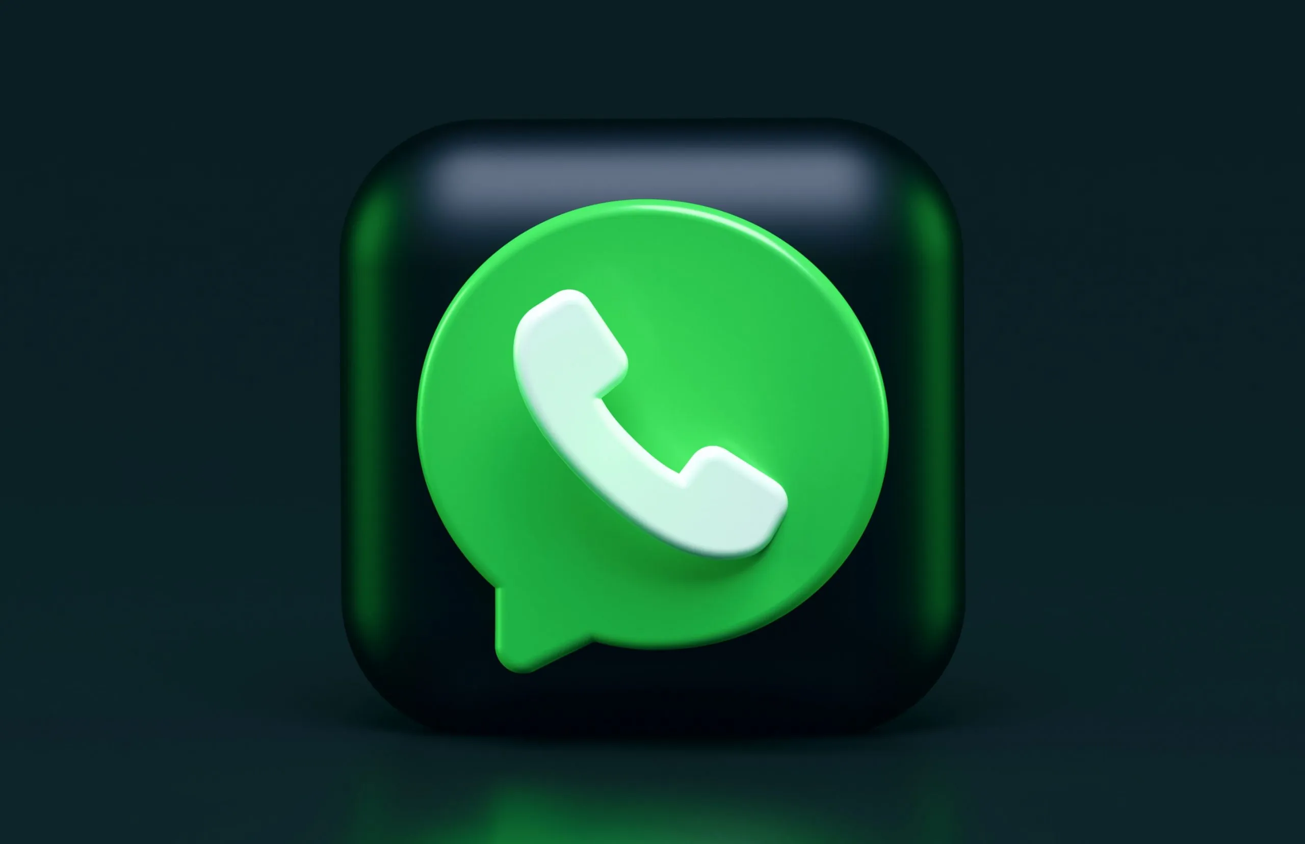 Cámara secreta de WhatsApp: ¿qué es y cómo activarla?