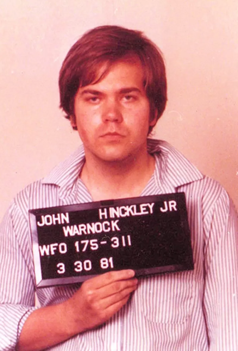 Por qué liberaron a John Hinckley Jr., el hombre que intentó asesinar al presidente de EE.UU. Ronald Reagan