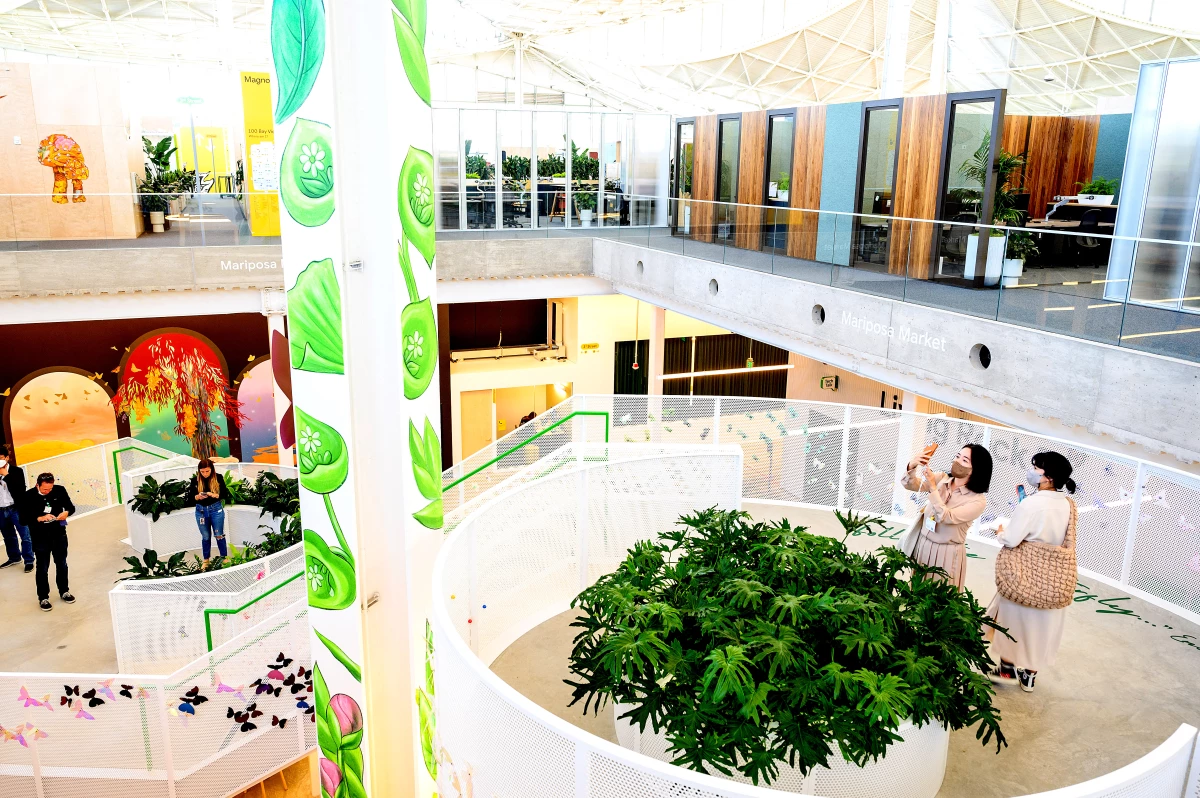 Google abre nuevo campus mientras gigantes tecnológicos contratan menos