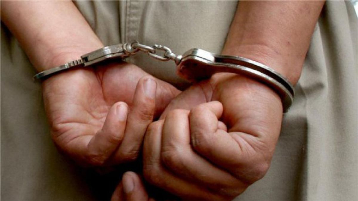 Joven graba a policía cuando la violaba; logra que lo condenen