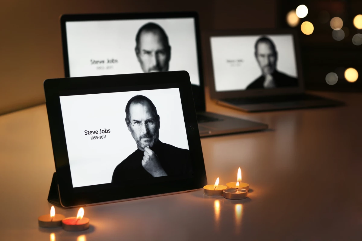 Steve Jobs es premiado póstumamente por Joe Biden