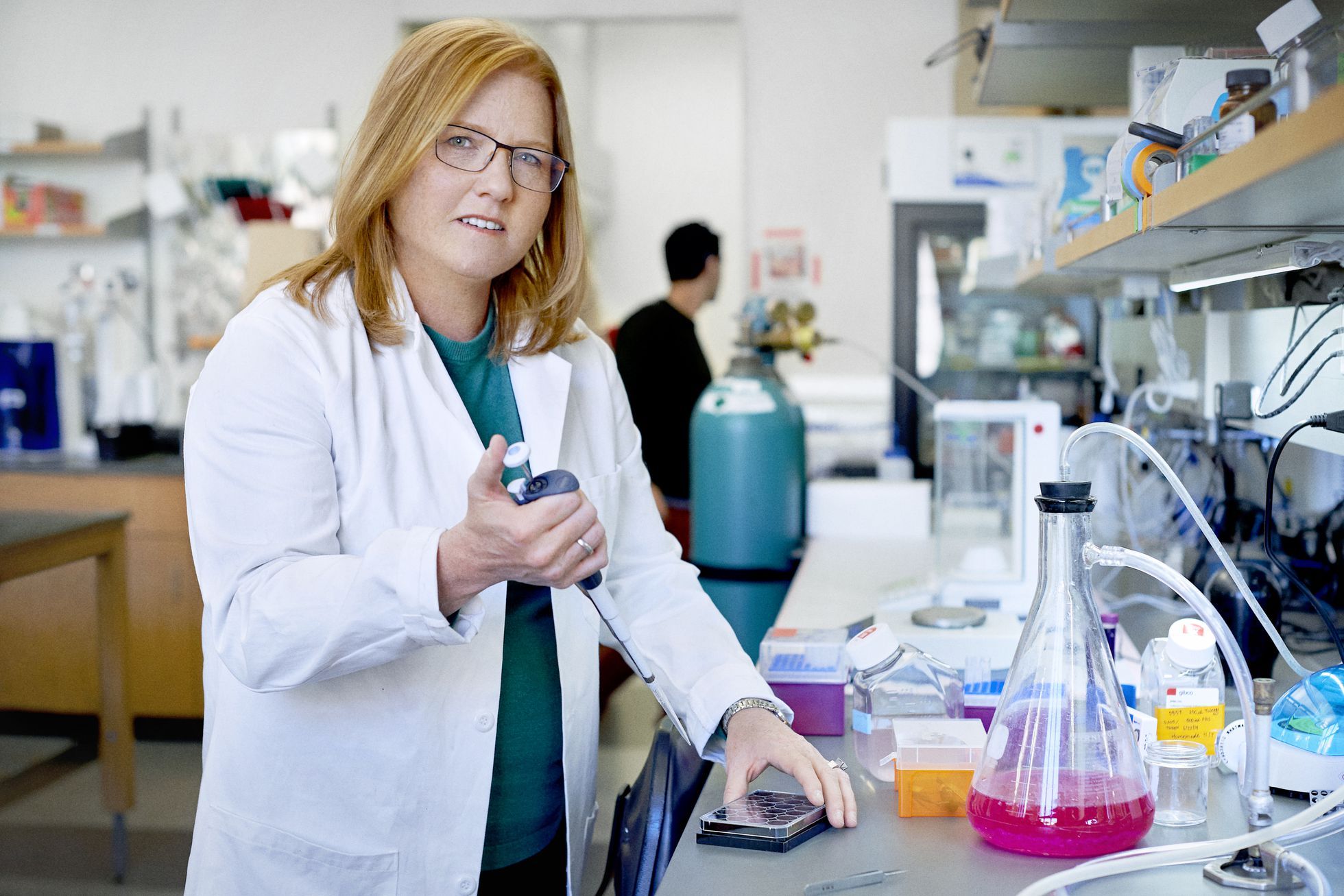 La ingeniera que enseña a nuestro cuerpo a autorrepararse: “Hemos regenerado piel, cartílagos y vasos sanguíneos, pero todavía tenemos que hacer más”