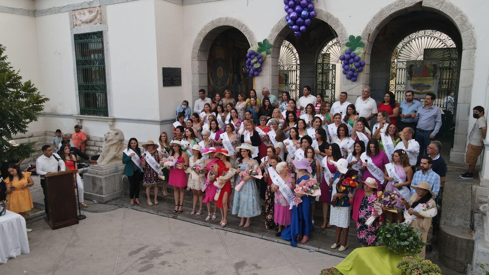 ESPECTACULAR INICIO DE FIESTAS TRADICIONALES