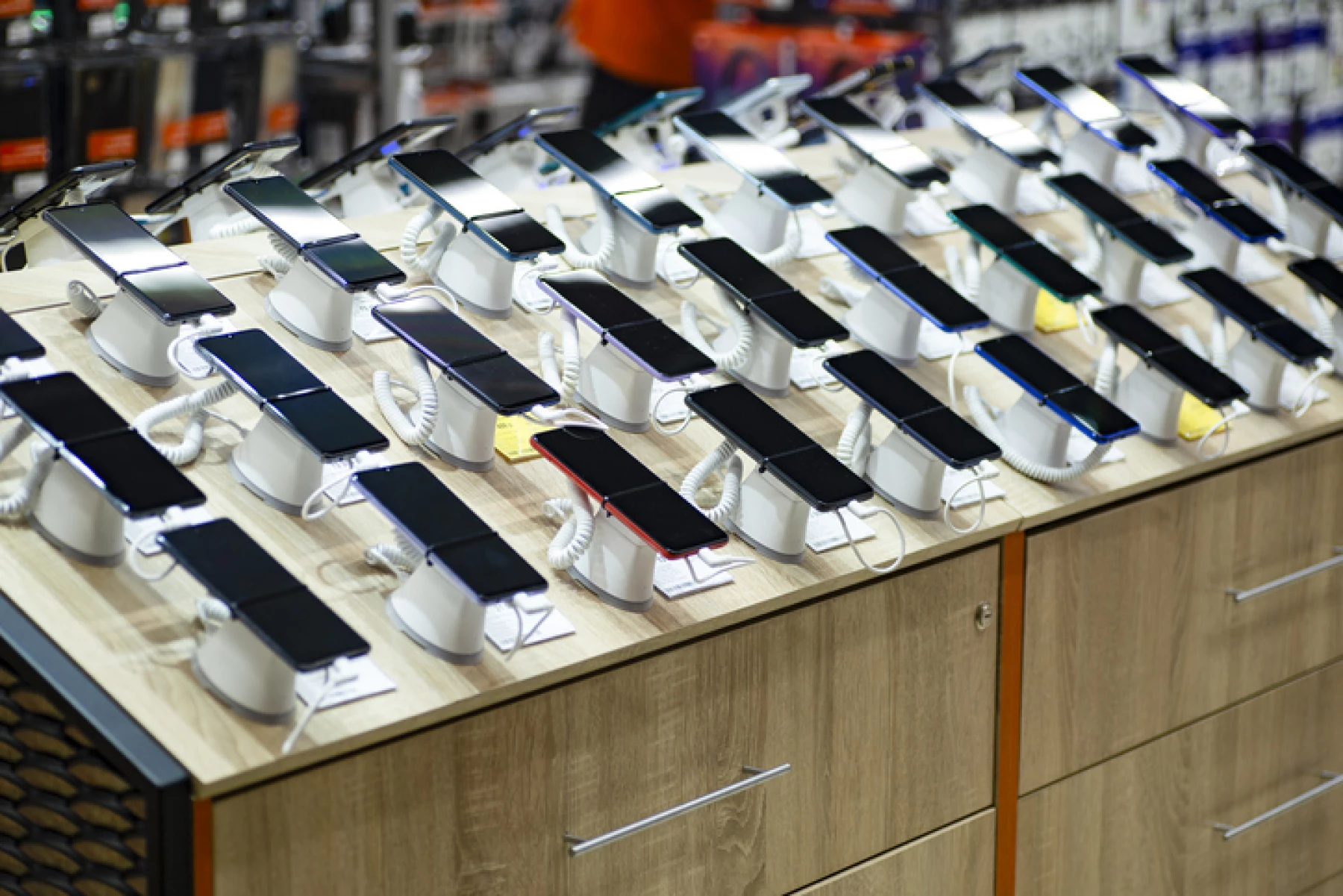 La inflación le pega al mercado mundial de smartphones