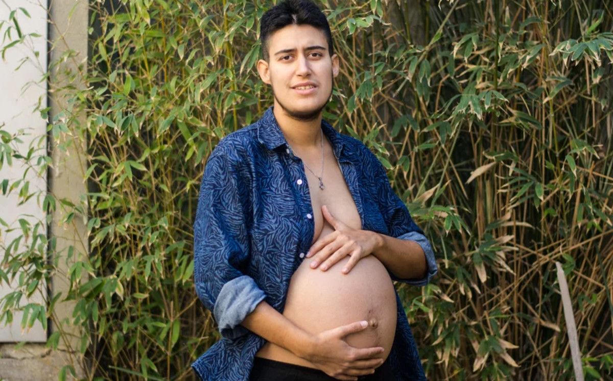 Hombre trans está embarazado y espera mellizos; caso de visibilidad LGBT+ se hace viral