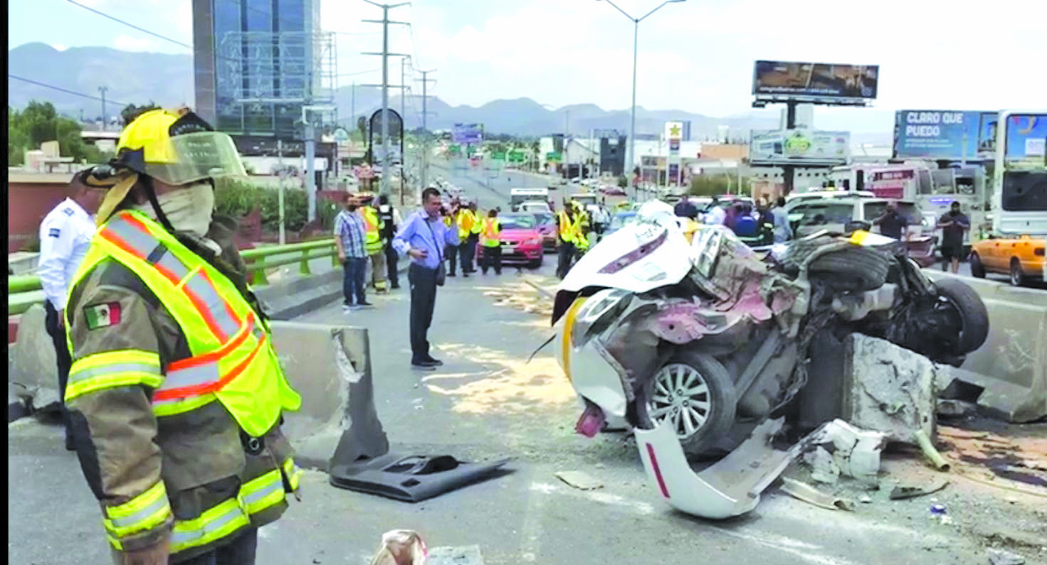 Prensa camión de basura a taxista