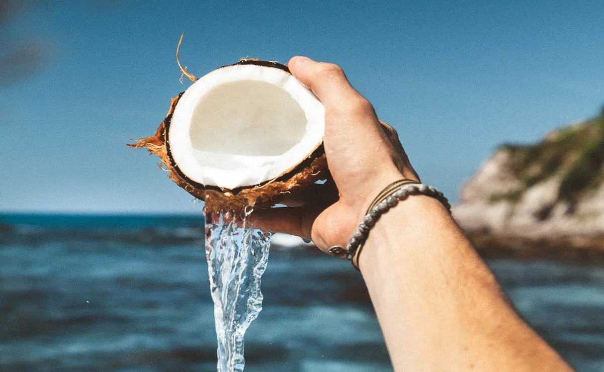 Estos son los beneficios del agua de coco