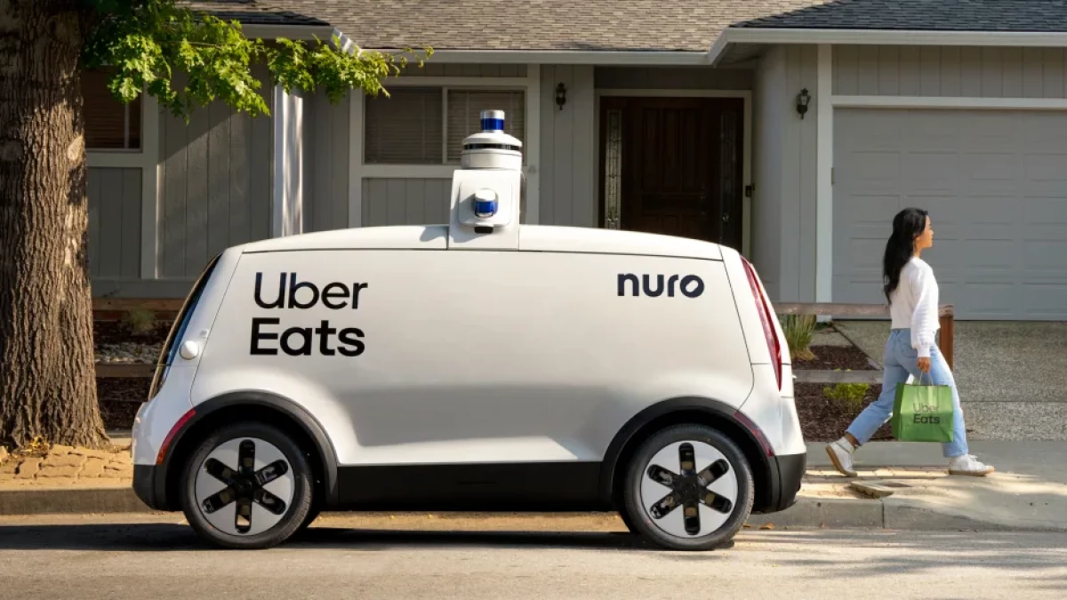 Entrega de alimentos sin conductor: Nuro se asocia con Uber Eats