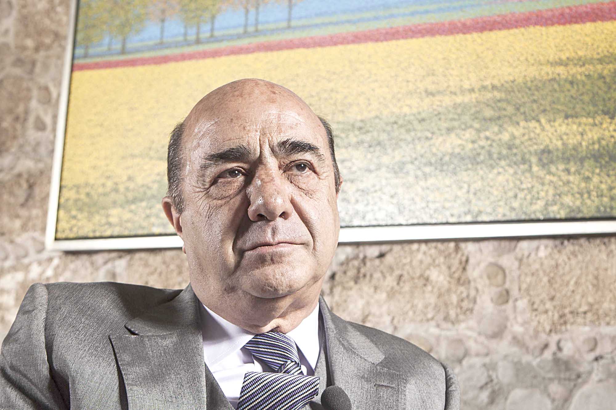 Murillo Karam es trasladado al Hospital General Balbuena