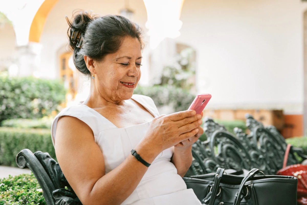 Los mexicanos realizan menos llamadas telefónicas y mandan más mensajes