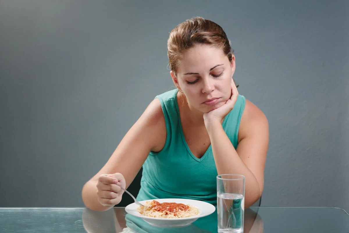 8 alimentos que debes evitar si no quieres tener depresión y ansiedad