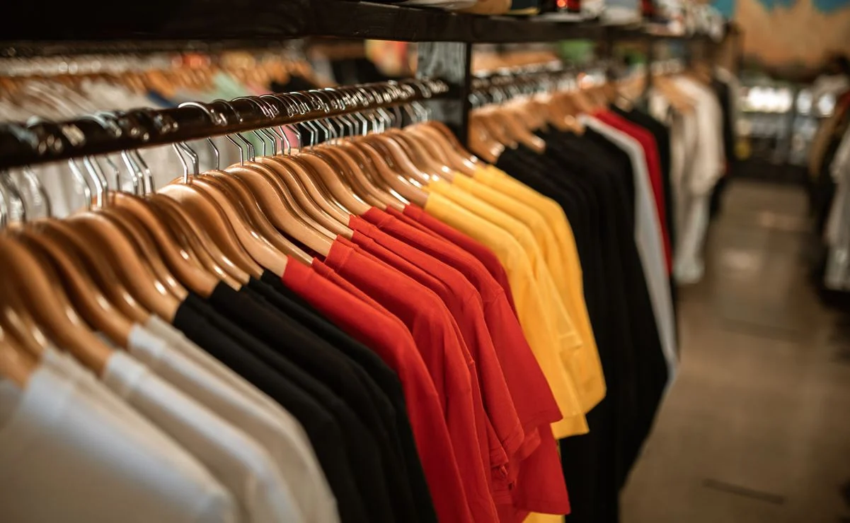Adidas y Puma, entre las marcas de playeras deportivas de mala calidad, según Profeco