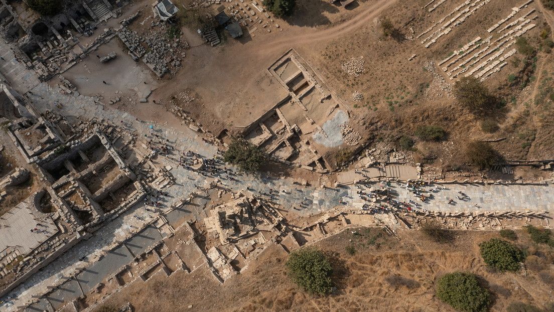 Descubren en un «inesperado estado de conservación» los restos de un barrio bizantino en Éfeso 