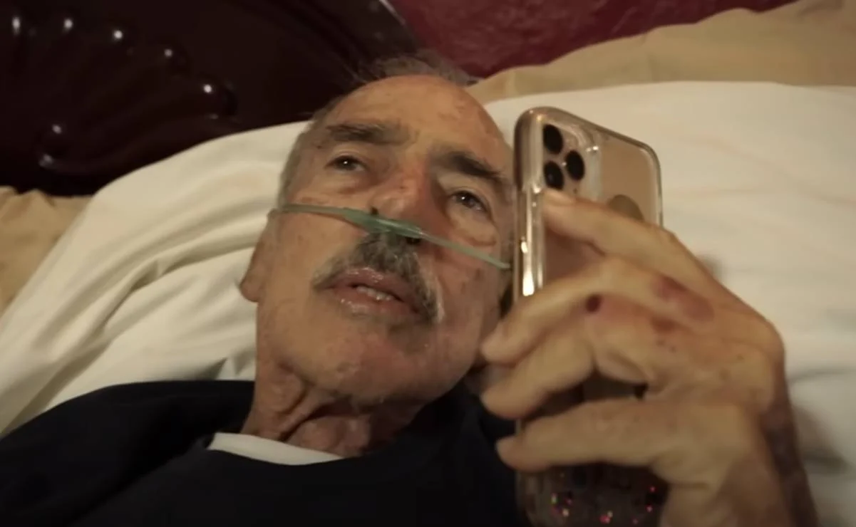 Andrés García reaparece casi sin voz; habla de la sobredosis que sufrió: «Yo ni me acuerdo»