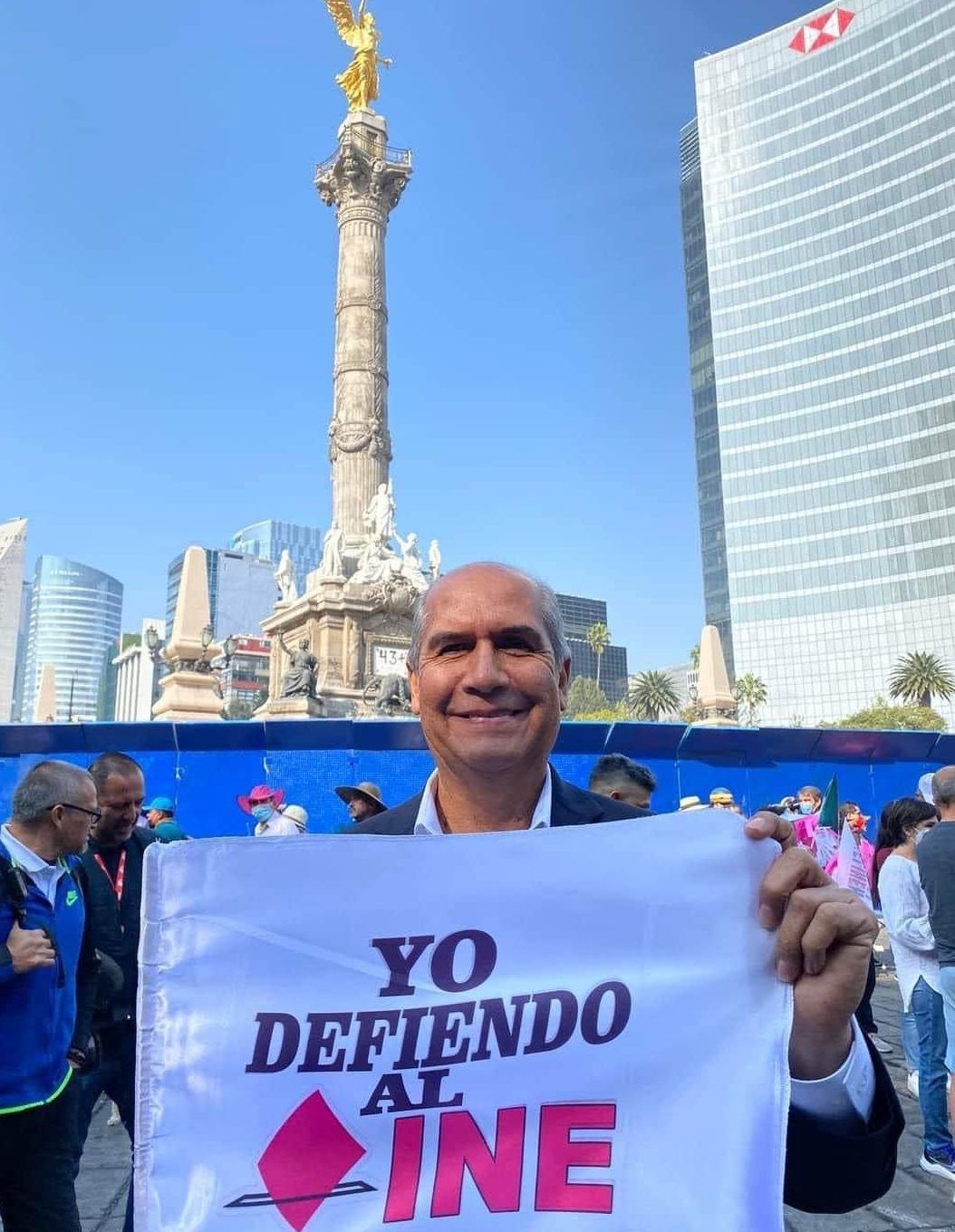 Salen coahuilensesen defensa del INE