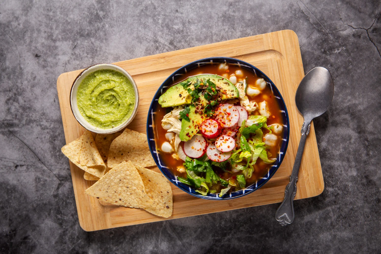 Prepara pozole de hongos