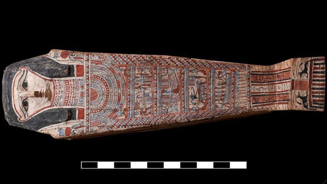 «El hallazgo del año»: descubren en Egipto antiguos retratos de momias y un enorme complejo funerario