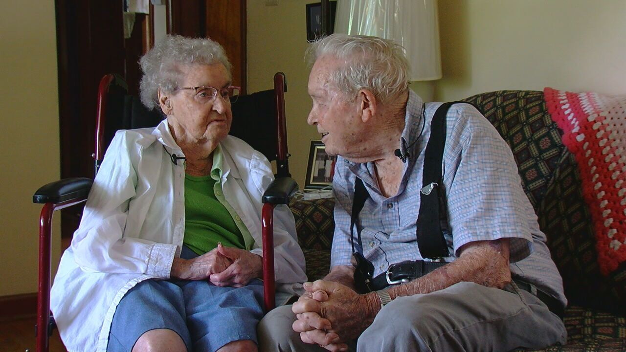 Dos estadounidenses centenarios mueren con menos de un día de diferencia tras 79 años de matrimonio