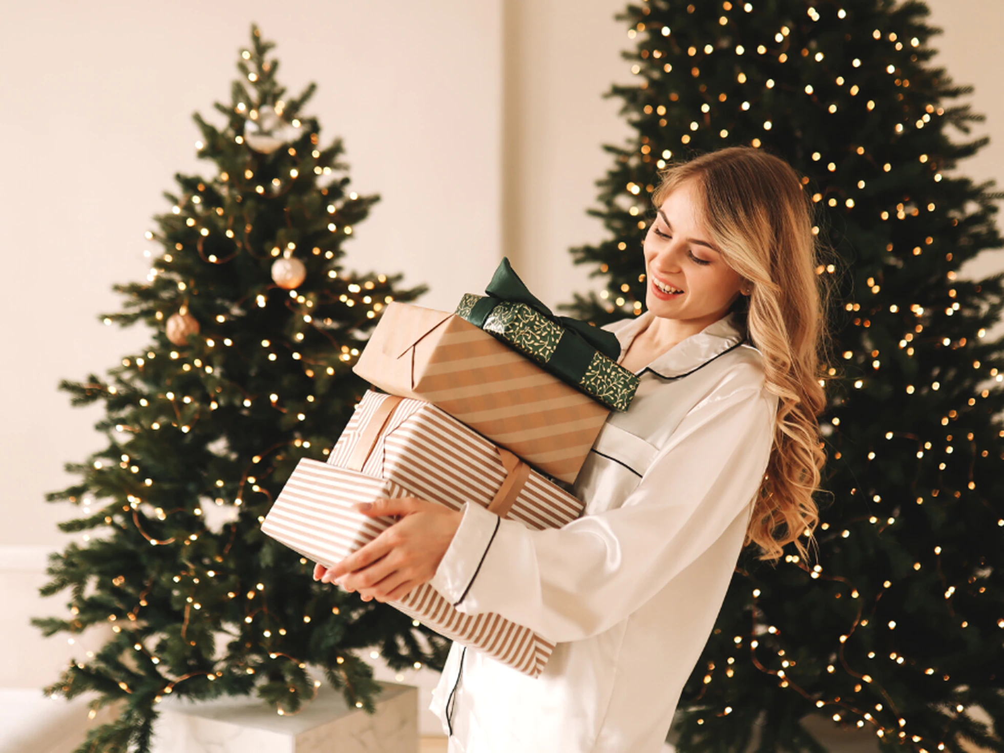 ¿No sabes qué obsequiar? te dejamos una guía de regalos para ellas