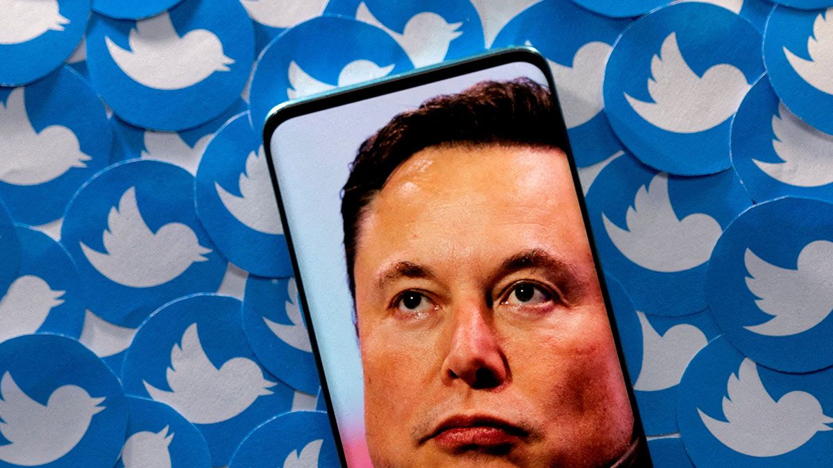 Elon Musk suspende cuentas de periodistas en Twitter y causa revuelo