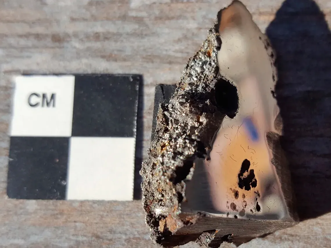 Hallan dos minerales nunca vistos en un gran meteorito de 15 toneladas