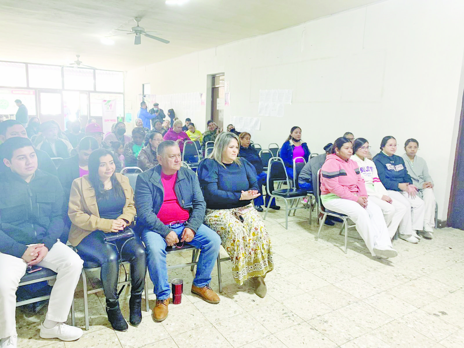 Transmiten en sede del PRI informe de Riquelme