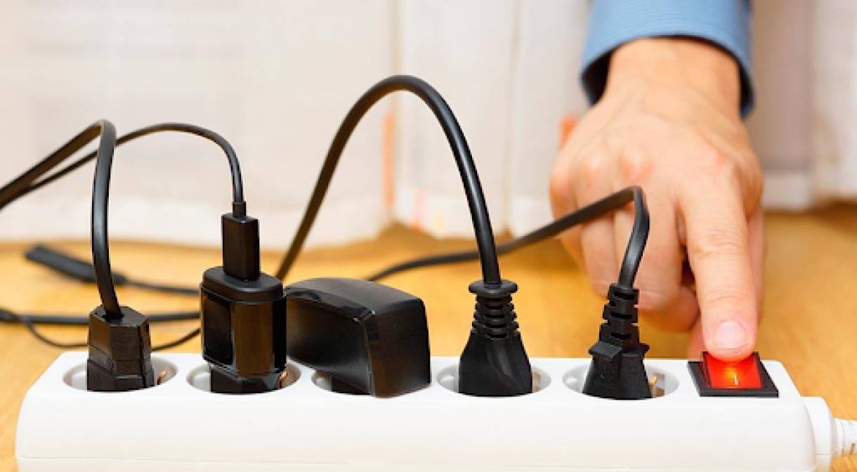 Precio de luz sube en 2023: ¿Qué consume más energía en el hogar y cómo evitarlo?