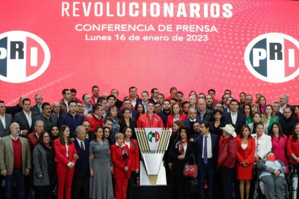 Construyen «gran acuerdo» para ir por Congreso y 9 gubernaturas