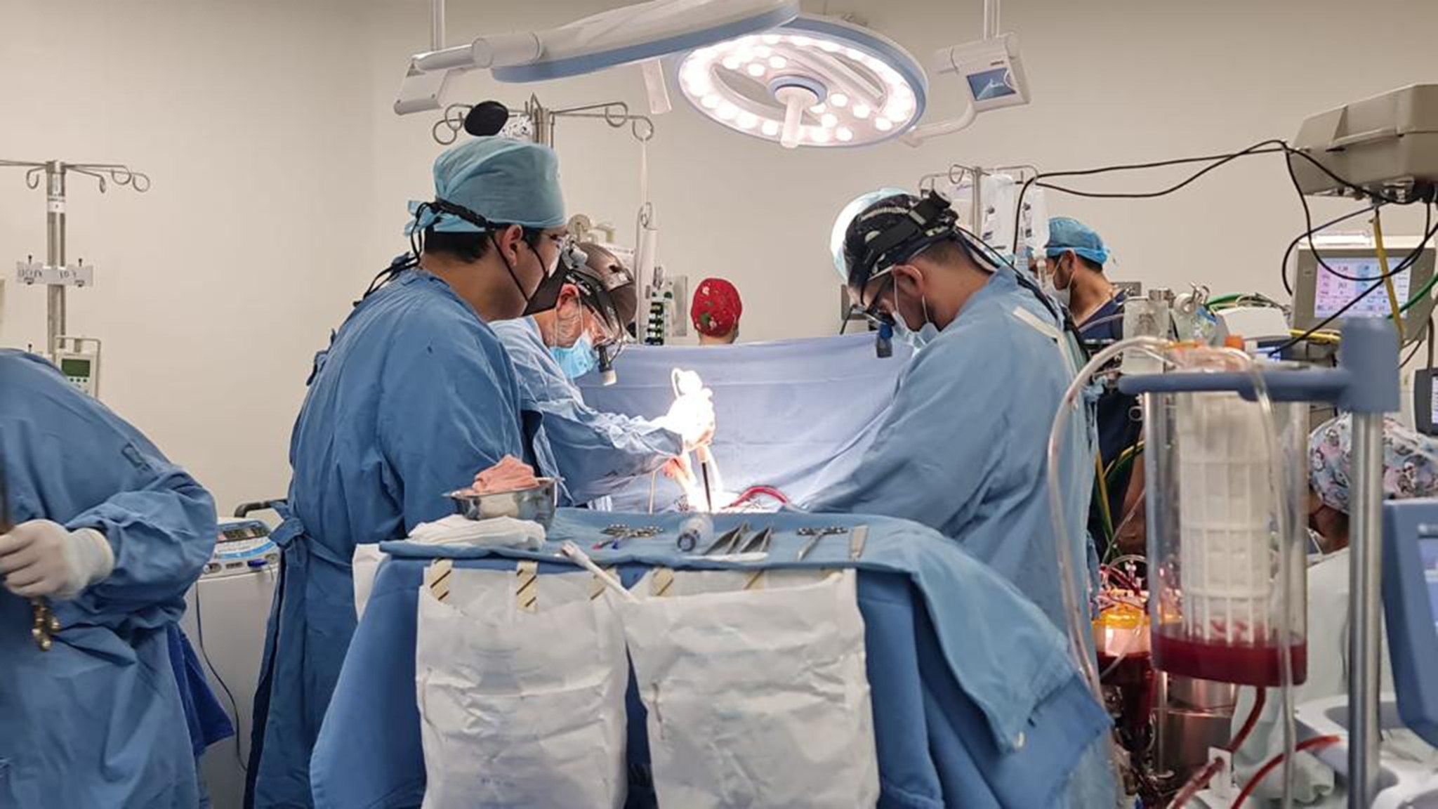 Realiza IMSS primer trasplante bipulmonar en la historia del Instituto