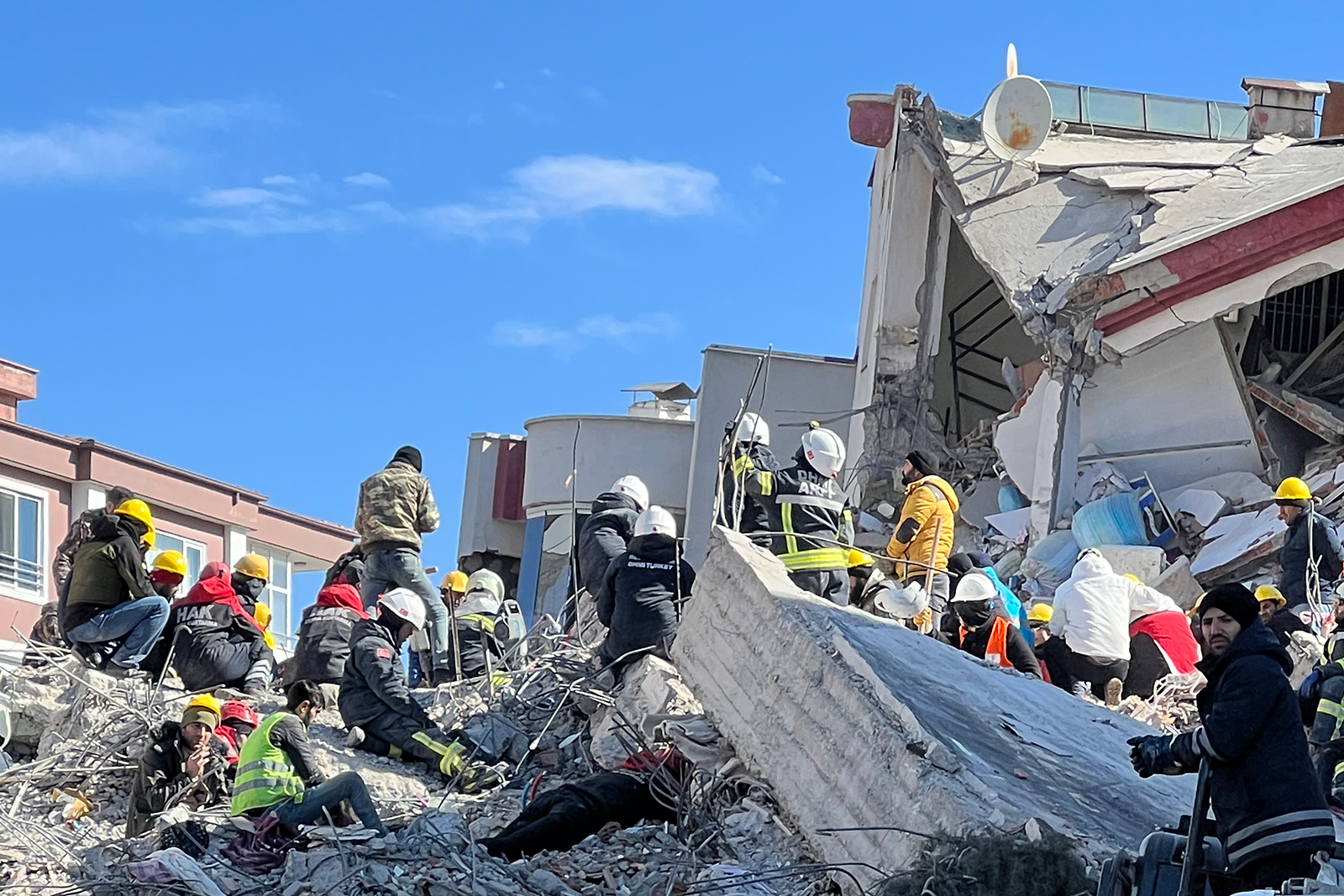 La cifra de muertos por el terremoto en Turquía y Siria asciende a más de 22.700