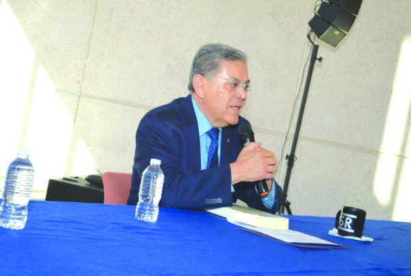 Imparte Rector de la UAdeC conferencia