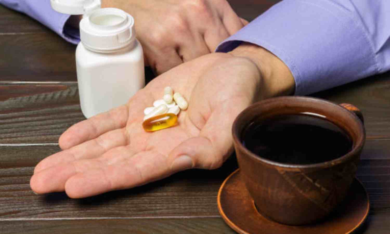 ¿Por qué no mezclar algunos medicamentos con cafeína? Así puede afectar tu salud