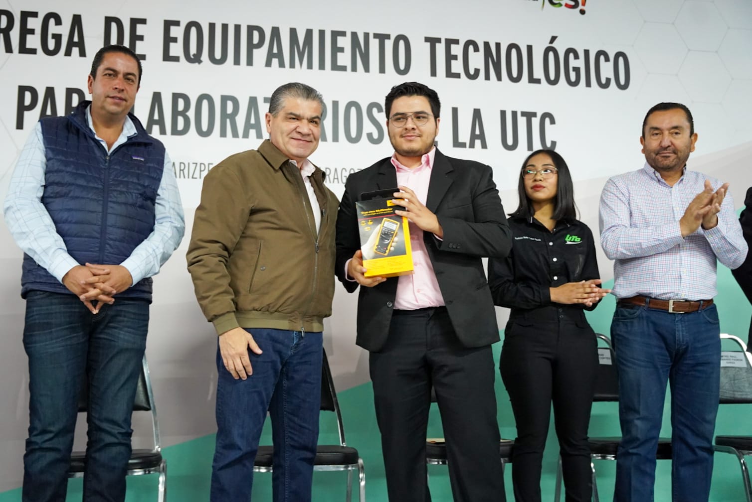 JUNTO AL GOBIERNO ESTATAL MEJORAN ESCUELAS DE RAMOS ARIZPE