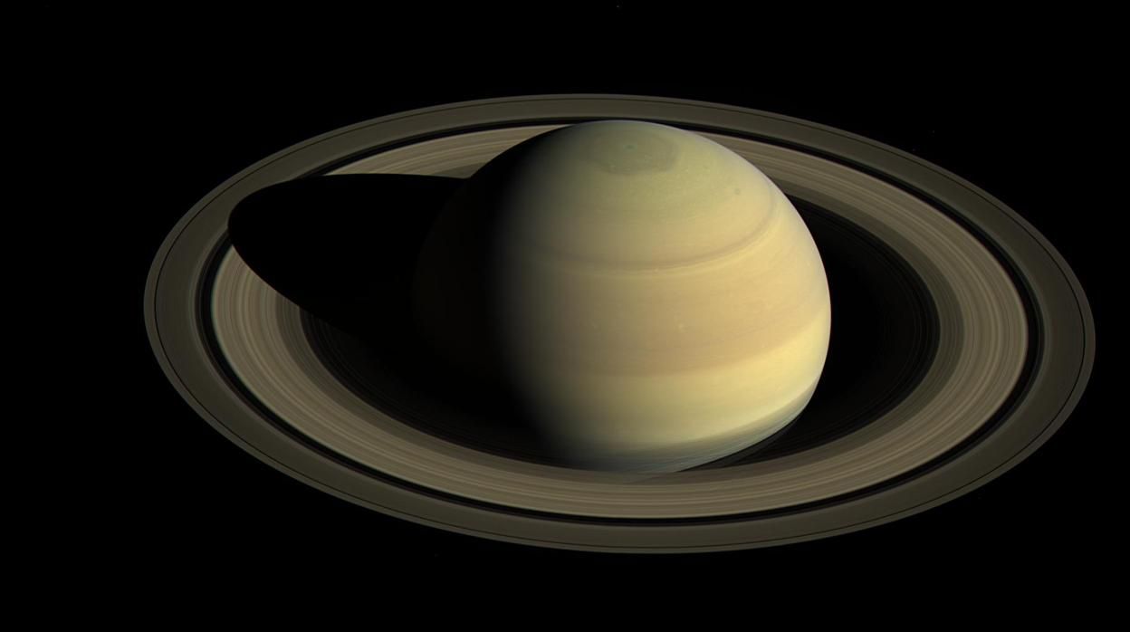 Cómo nacieron los brillantes y gigantescos anillos de Saturno