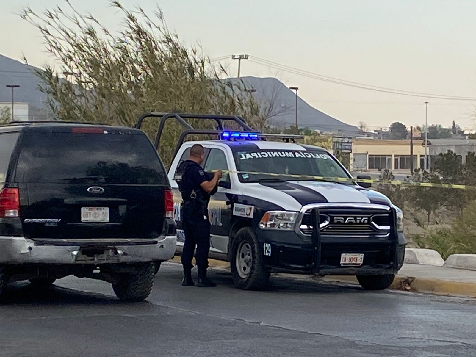 Encuentran a hombre sin vida en un arroyo