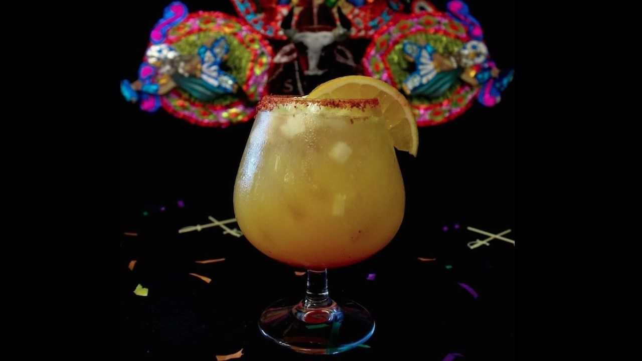 Prepara el famoso coctel anticruda